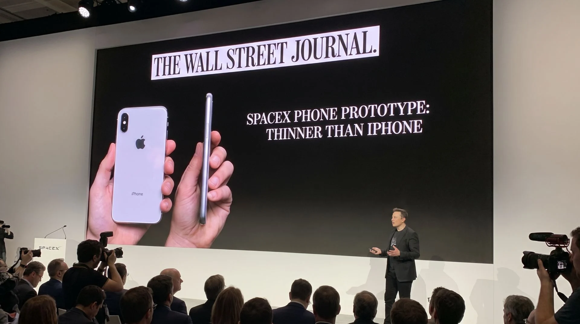 WSJ: SpaceX показала прототип смартфона тоньше iPhone. Илон Маск…