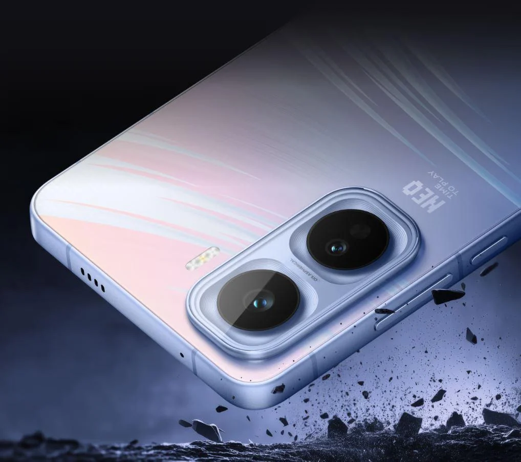 9000 мАч, 100 Вт и нестандартная MediaTek Dimensity 9500: iQOO Neo 11 Ultra засв