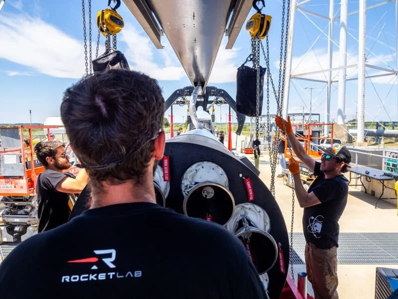 Космодром в морских контейнерах: Rocket Lab создала мобильную…