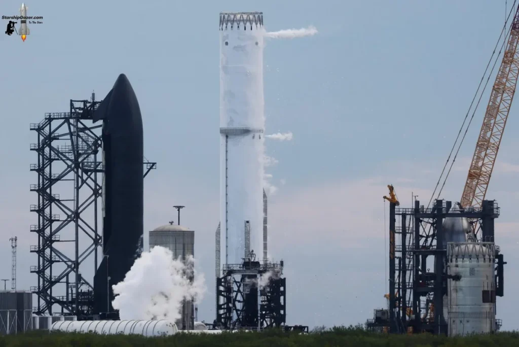 SpaceX готовится к 15-му полёту Starship: Super Heavy Booster 22 и Ship 42 впервые показали на фото
